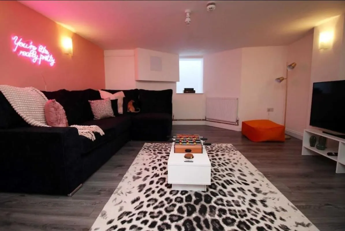 Principality House By Mia Living 3 Bedroom Apartment A 5 Min Walk To Principality Stadium Cardiff 0*,  Reino Unido
